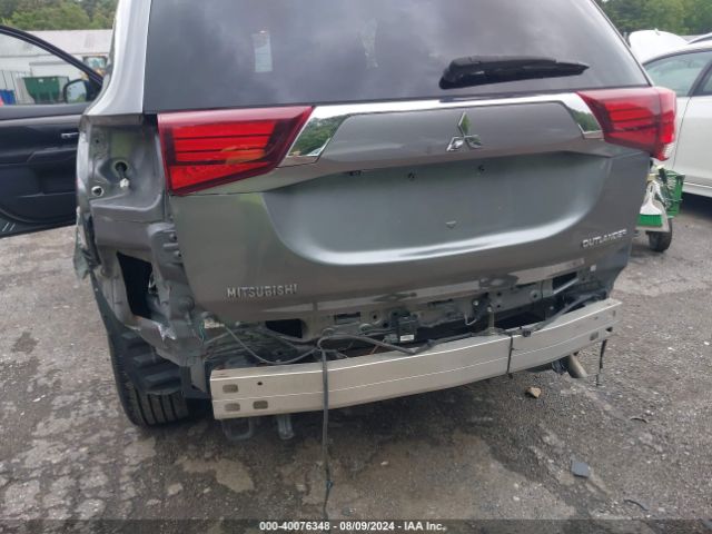 Photo 5 VIN: JA4AD3A31JJ003837 - MITSUBISHI OUTLANDER 