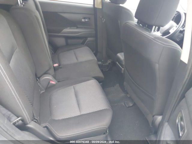 Photo 7 VIN: JA4AD3A31JJ003837 - MITSUBISHI OUTLANDER 