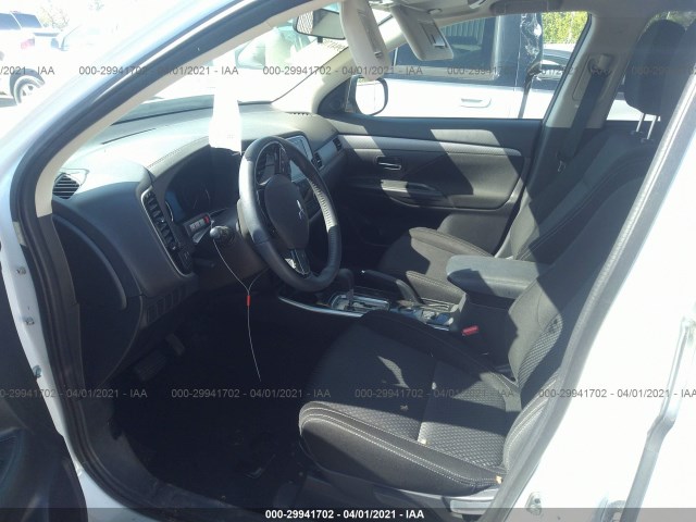 Photo 4 VIN: JA4AD3A31JZ068611 - MITSUBISHI OUTLANDER 