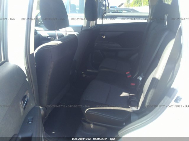 Photo 7 VIN: JA4AD3A31JZ068611 - MITSUBISHI OUTLANDER 