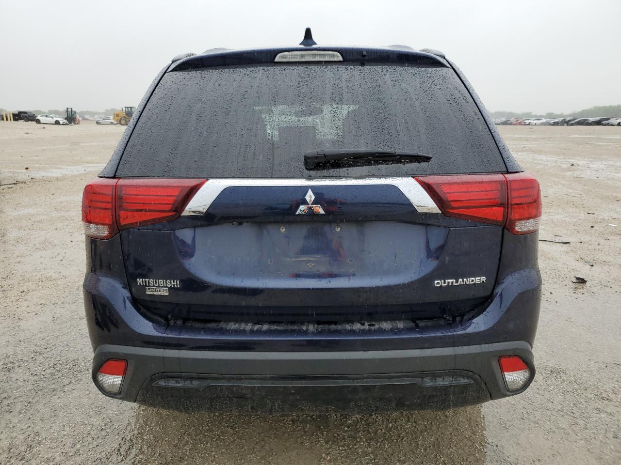 Photo 5 VIN: JA4AD3A31KZ029731 - MITSUBISHI OUTLANDER 