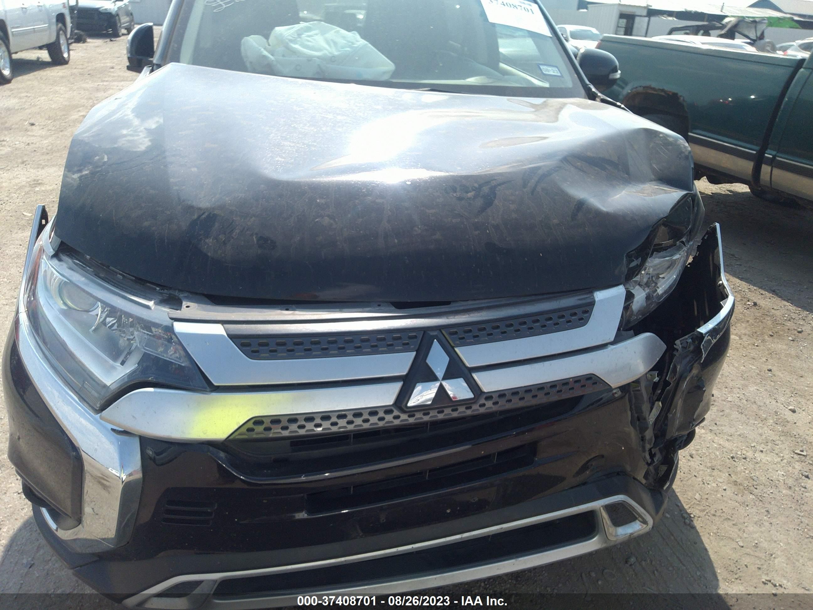 Photo 11 VIN: JA4AD3A31KZ045265 - MITSUBISHI OUTLANDER 