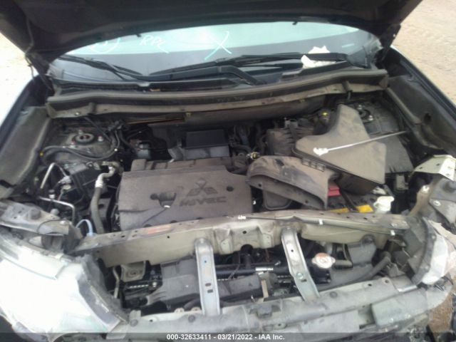 Photo 9 VIN: JA4AD3A31KZ048750 - MITSUBISHI OUTLANDER 