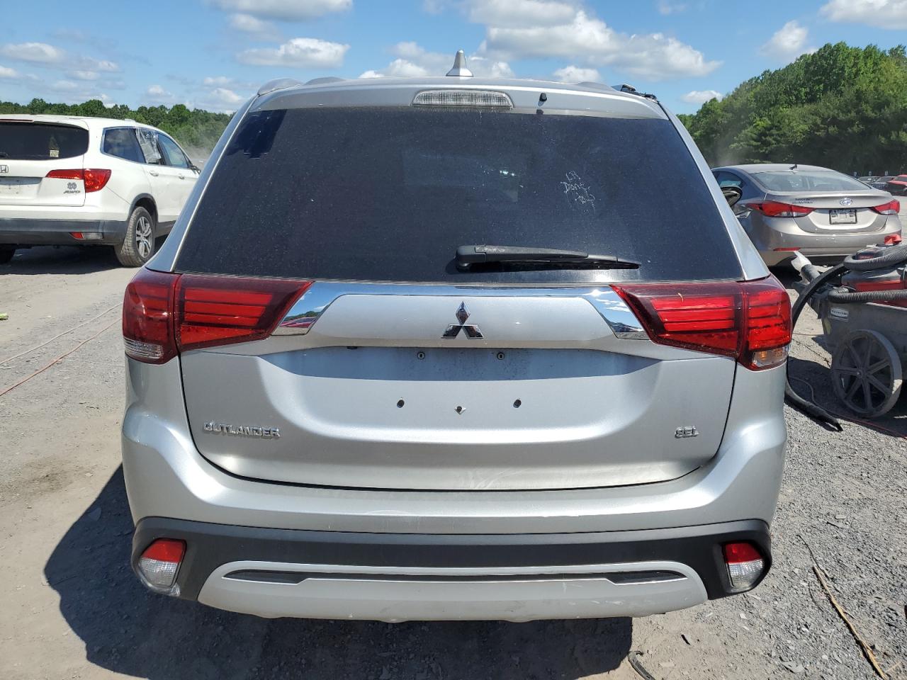 Photo 5 VIN: JA4AD3A31LJ000973 - MITSUBISHI OUTLANDER 