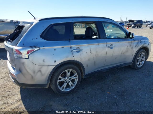 Photo 3 VIN: JA4AD3A32FZ002074 - MITSUBISHI OUTLANDER 