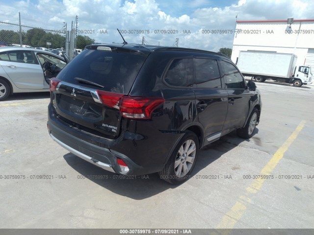 Photo 3 VIN: JA4AD3A32GZ036047 - MITSUBISHI OUTLANDER 