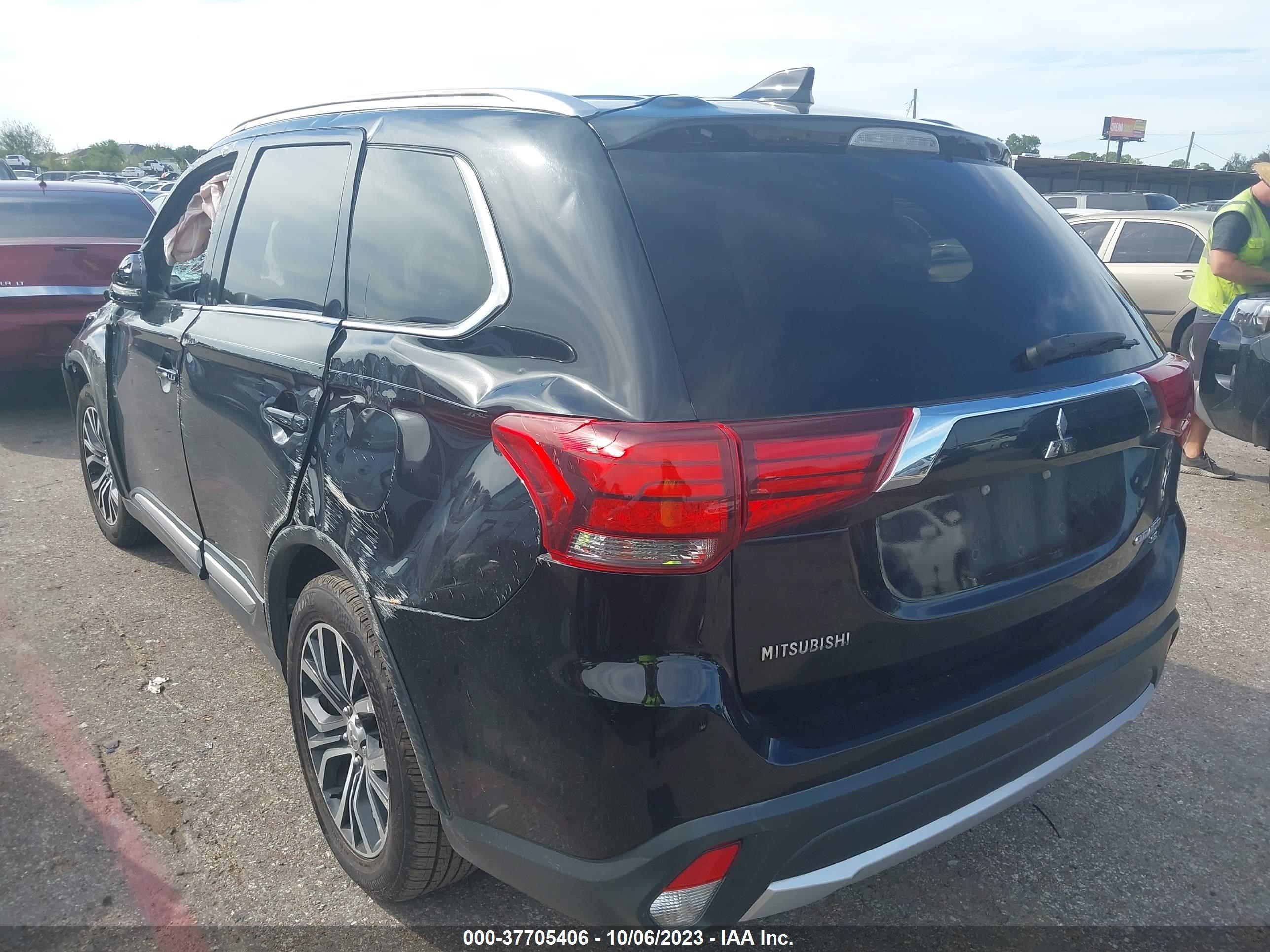 Photo 2 VIN: JA4AD3A32HZ064545 - MITSUBISHI OUTLANDER 