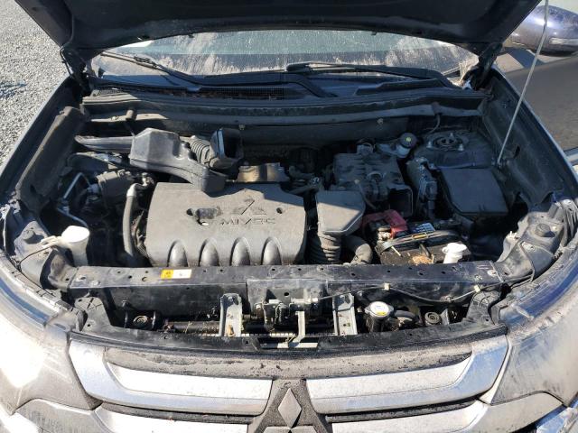 Photo 11 VIN: JA4AD3A32JJ001529 - MITSUBISHI OUTLANDER 