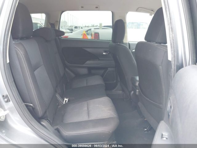 Photo 7 VIN: JA4AD3A32JJ004110 - MITSUBISHI OUTLANDER 