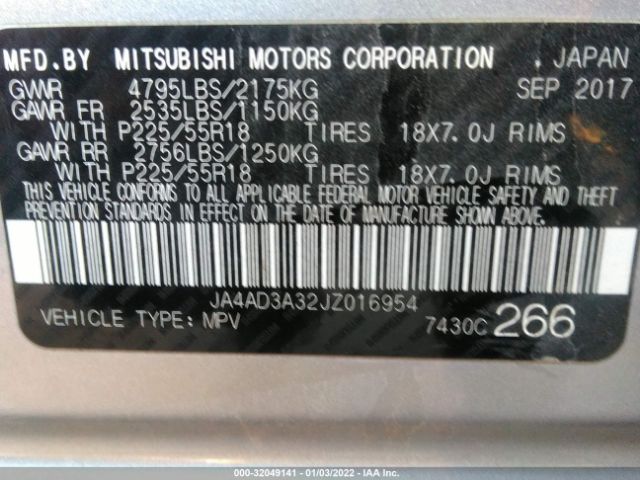 Photo 8 VIN: JA4AD3A32JZ016954 - MITSUBISHI OUTLANDER 