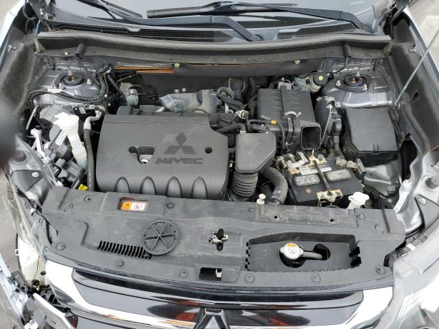 Photo 10 VIN: JA4AD3A32JZ046827 - MITSUBISHI OUTLANDER 