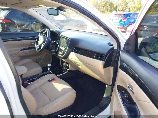 Photo 4 VIN: JA4AD3A32JZ049890 - MITSUBISHI OUTLANDER 