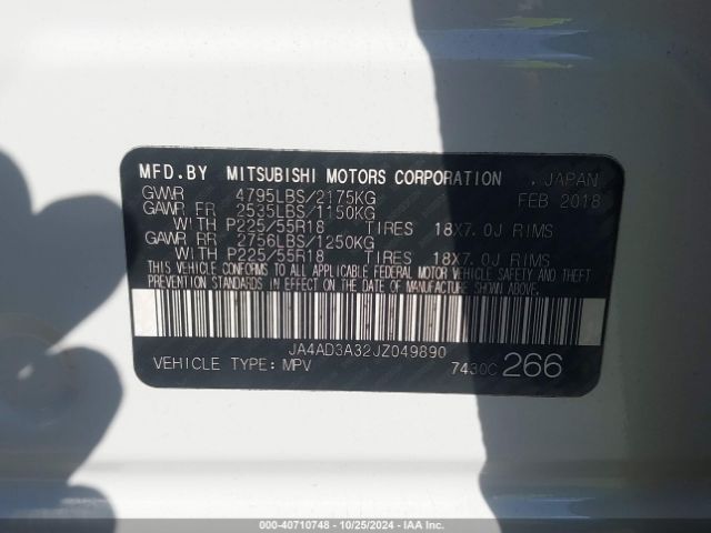 Photo 8 VIN: JA4AD3A32JZ049890 - MITSUBISHI OUTLANDER 