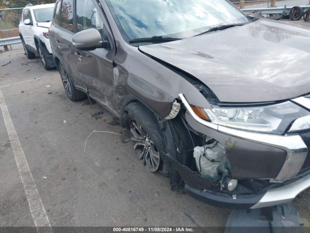 Photo 5 VIN: JA4AD3A32JZ062929 - MITSUBISHI OUTLANDER 