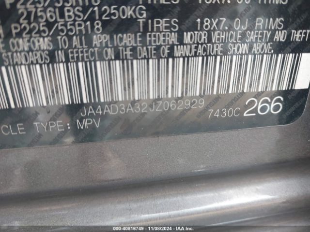 Photo 8 VIN: JA4AD3A32JZ062929 - MITSUBISHI OUTLANDER 