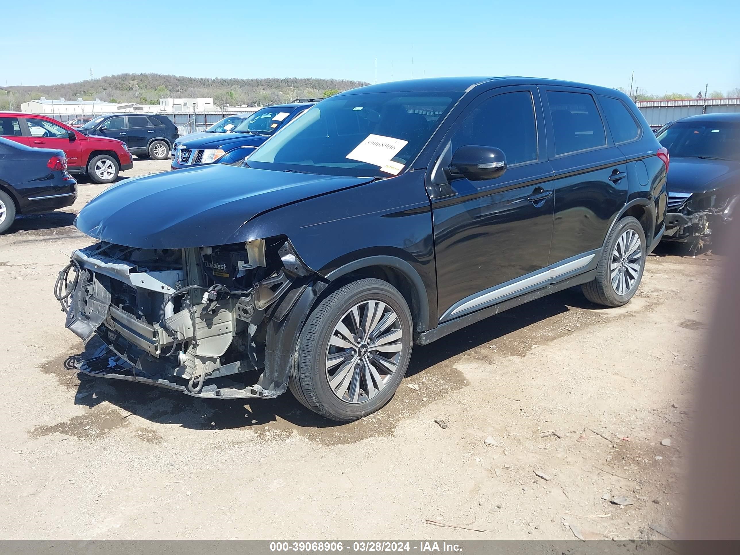 Photo 1 VIN: JA4AD3A32KZ052757 - MITSUBISHI OUTLANDER 