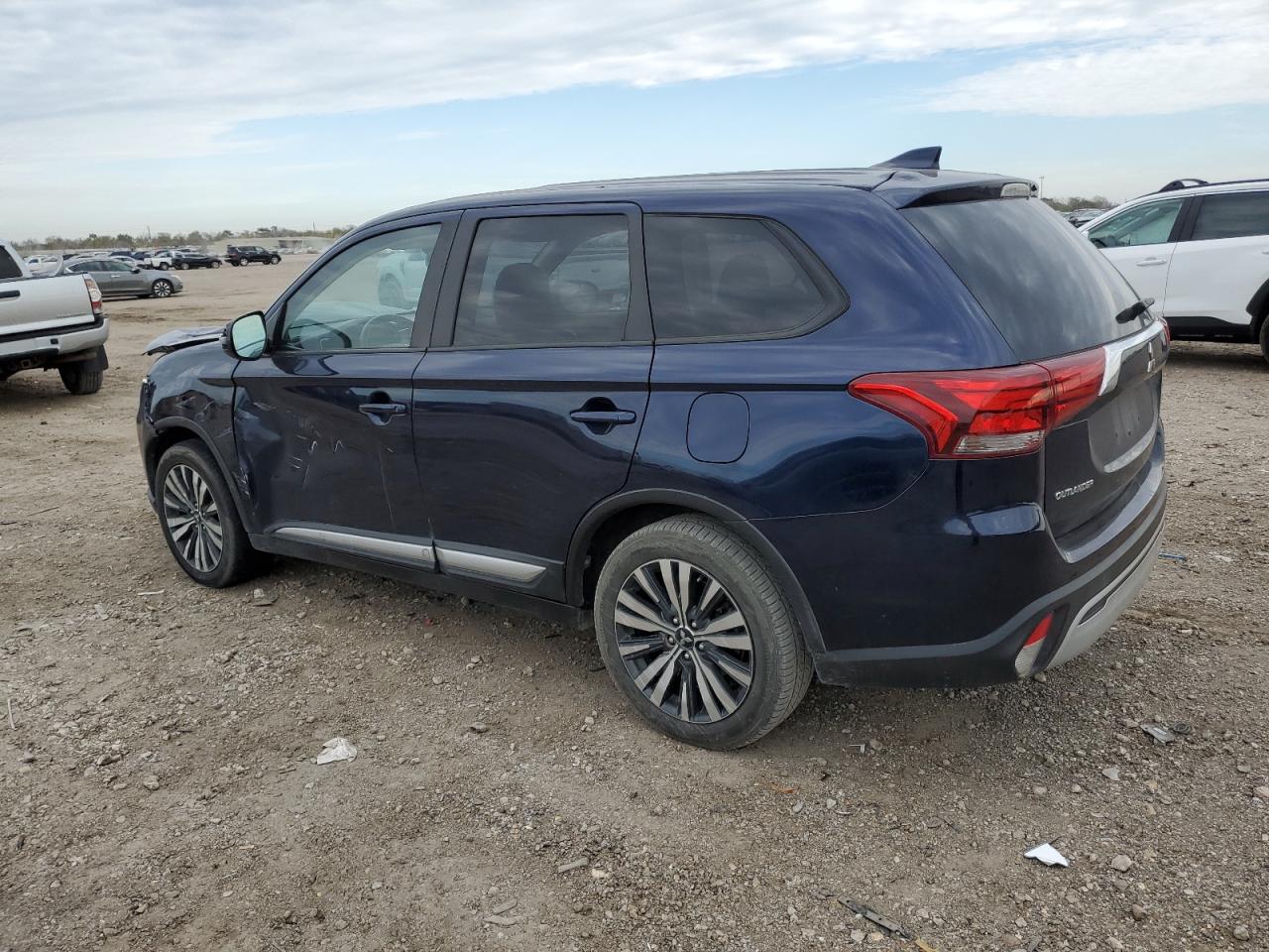 Photo 1 VIN: JA4AD3A32LZ016584 - MITSUBISHI OUTLANDER 