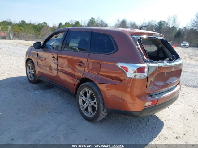 Photo 2 VIN: JA4AD3A33EZ017570 - MITSUBISHI OUTLANDER 