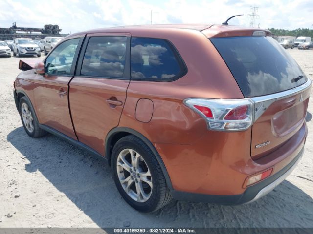 Photo 2 VIN: JA4AD3A33FZ010376 - MITSUBISHI OUTLANDER 