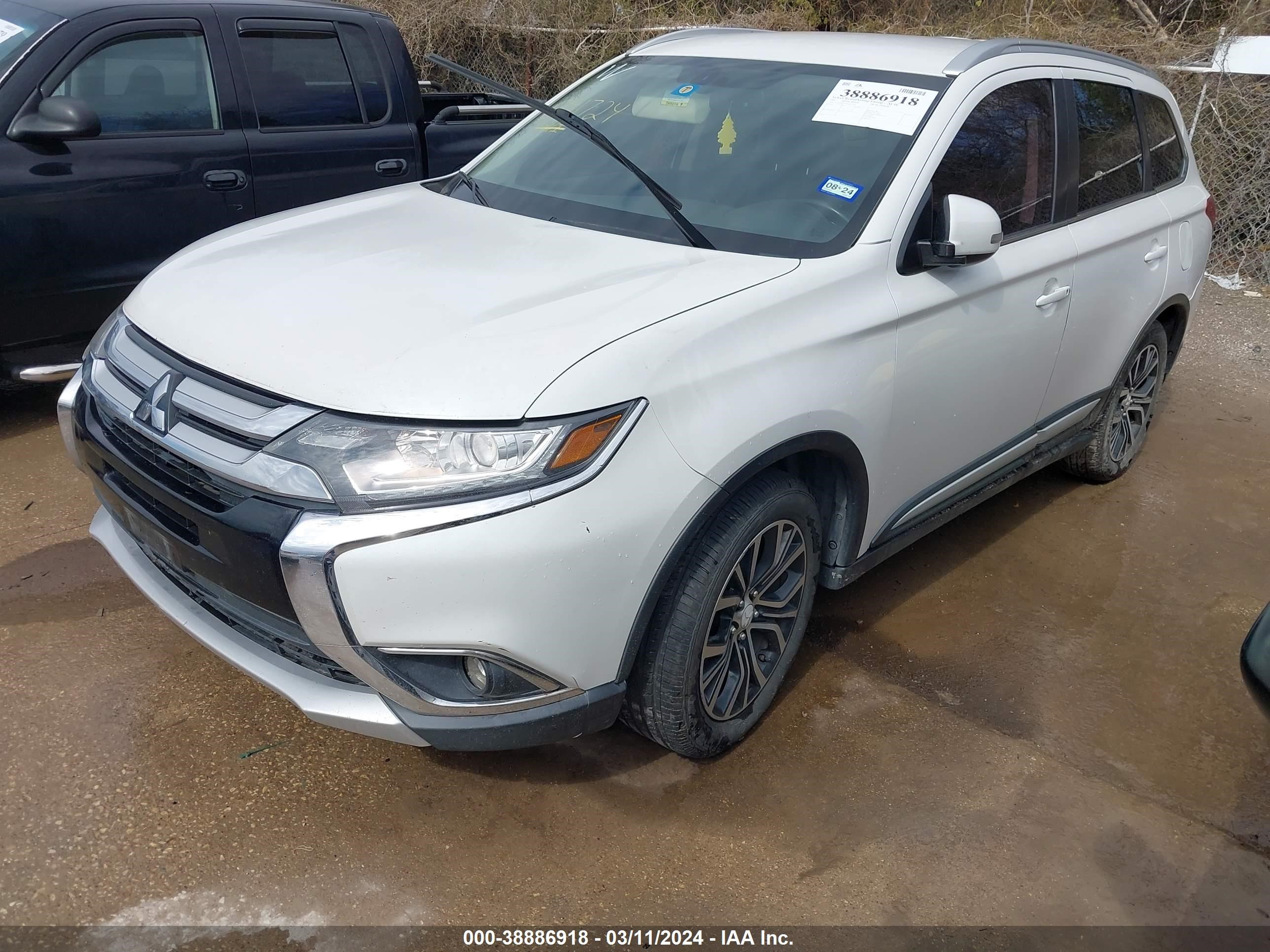 Photo 1 VIN: JA4AD3A33HZ051724 - MITSUBISHI OUTLANDER 