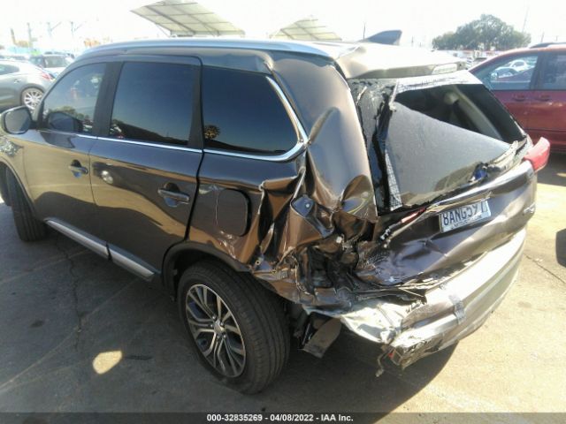 Photo 2 VIN: JA4AD3A33HZ065249 - MITSUBISHI OUTLANDER 