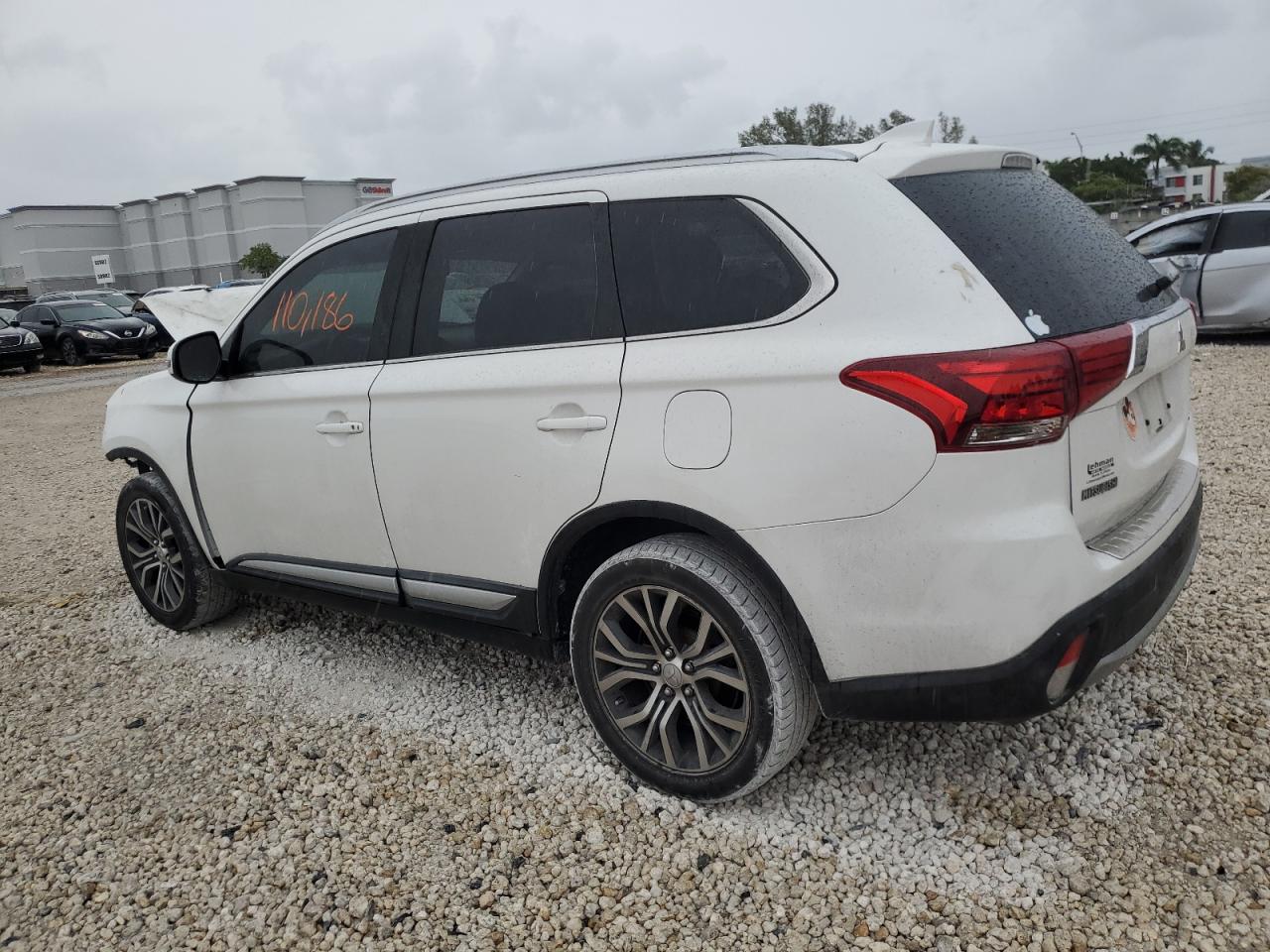 Photo 1 VIN: JA4AD3A33JZ012458 - MITSUBISHI OUTLANDER 