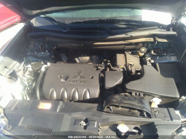 Photo 9 VIN: JA4AD3A33JZ017434 - MITSUBISHI OUTLANDER 