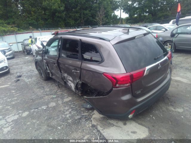 Photo 2 VIN: JA4AD3A33JZ018860 - MITSUBISHI OUTLANDER 