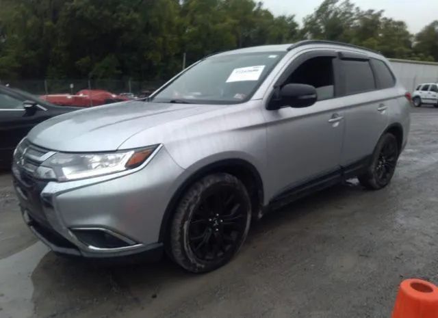 Photo 1 VIN: JA4AD3A33JZ018938 - MITSUBISHI OUTLANDER 