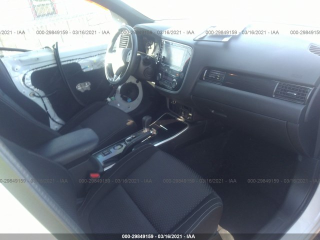 Photo 4 VIN: JA4AD3A33JZ036274 - MITSUBISHI OUTLANDER 