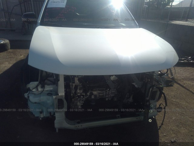 Photo 5 VIN: JA4AD3A33JZ036274 - MITSUBISHI OUTLANDER 