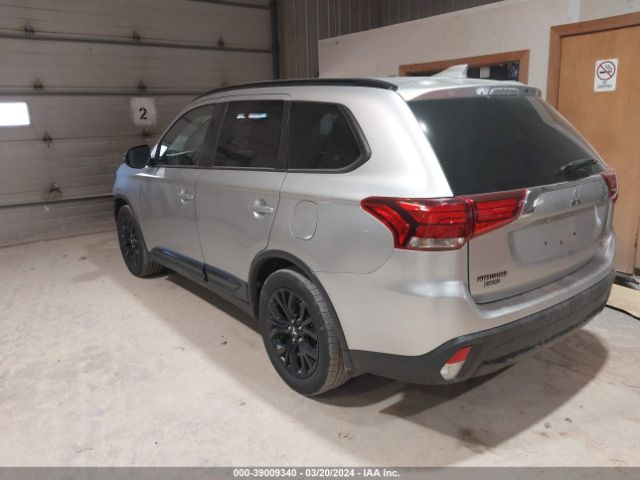 Photo 2 VIN: JA4AD3A33JZ066455 - MITSUBISHI OUTLANDER 