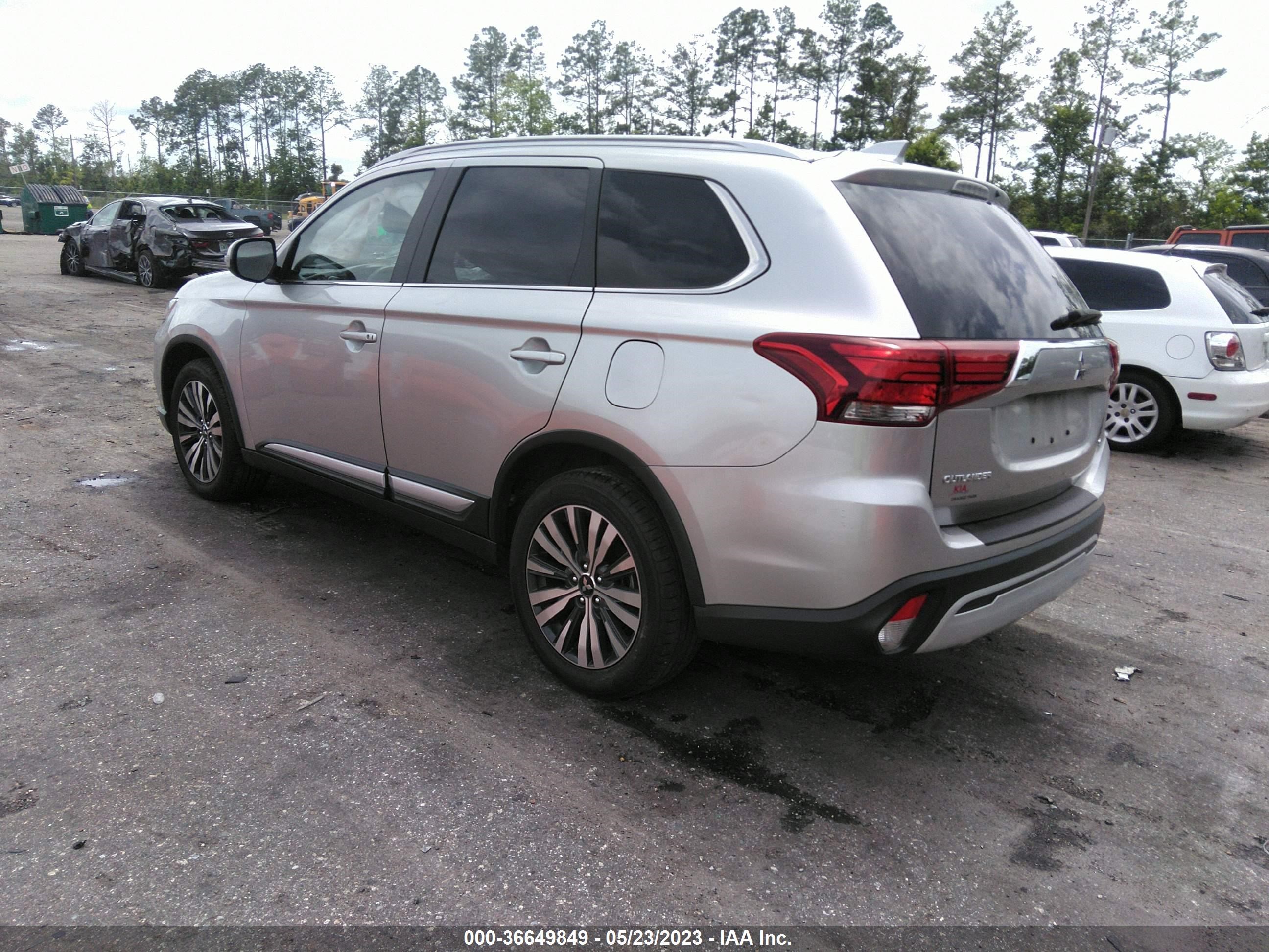 Photo 2 VIN: JA4AD3A33LZ020904 - MITSUBISHI OUTLANDER 