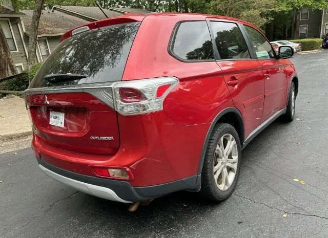 Photo 2 VIN: JA4AD3A34FZ003856 - MITSUBISHI OUTLANDER 