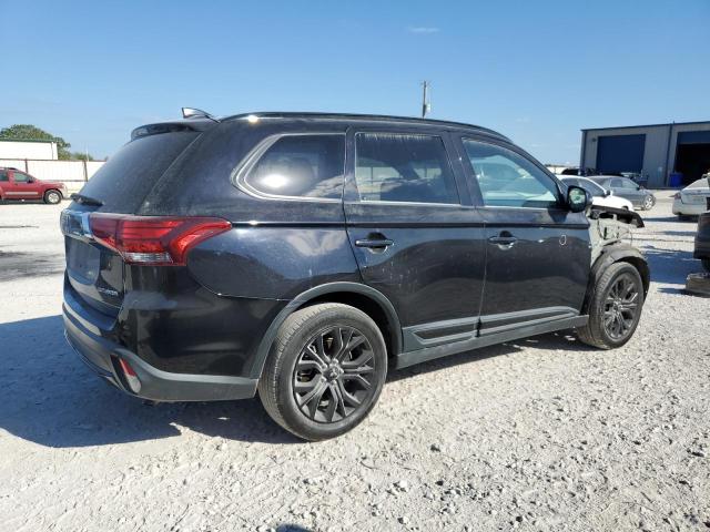 Photo 2 VIN: JA4AD3A34JZ029608 - MITSUBISHI OUTLANDER 