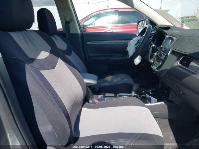 Photo 4 VIN: JA4AD3A34KZ055028 - MITSUBISHI OUTLANDER 