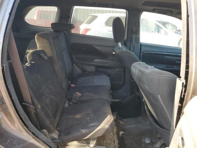 Photo 9 VIN: JA4AD3A35JZ046725 - MITSUBISHI OUTLANDER 