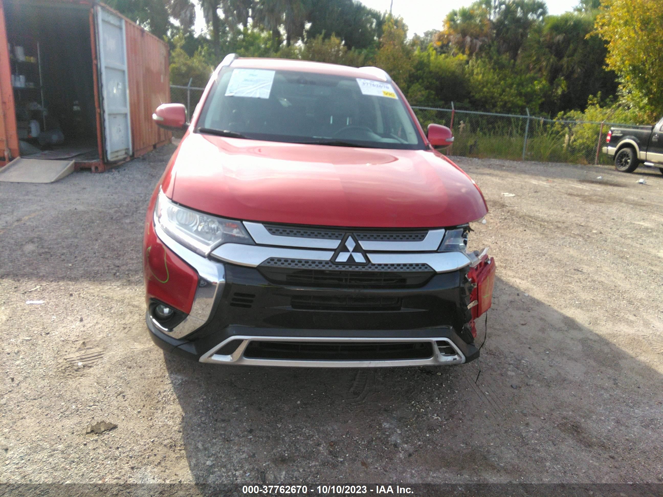 Photo 11 VIN: JA4AD3A35KZ024886 - MITSUBISHI OUTLANDER 