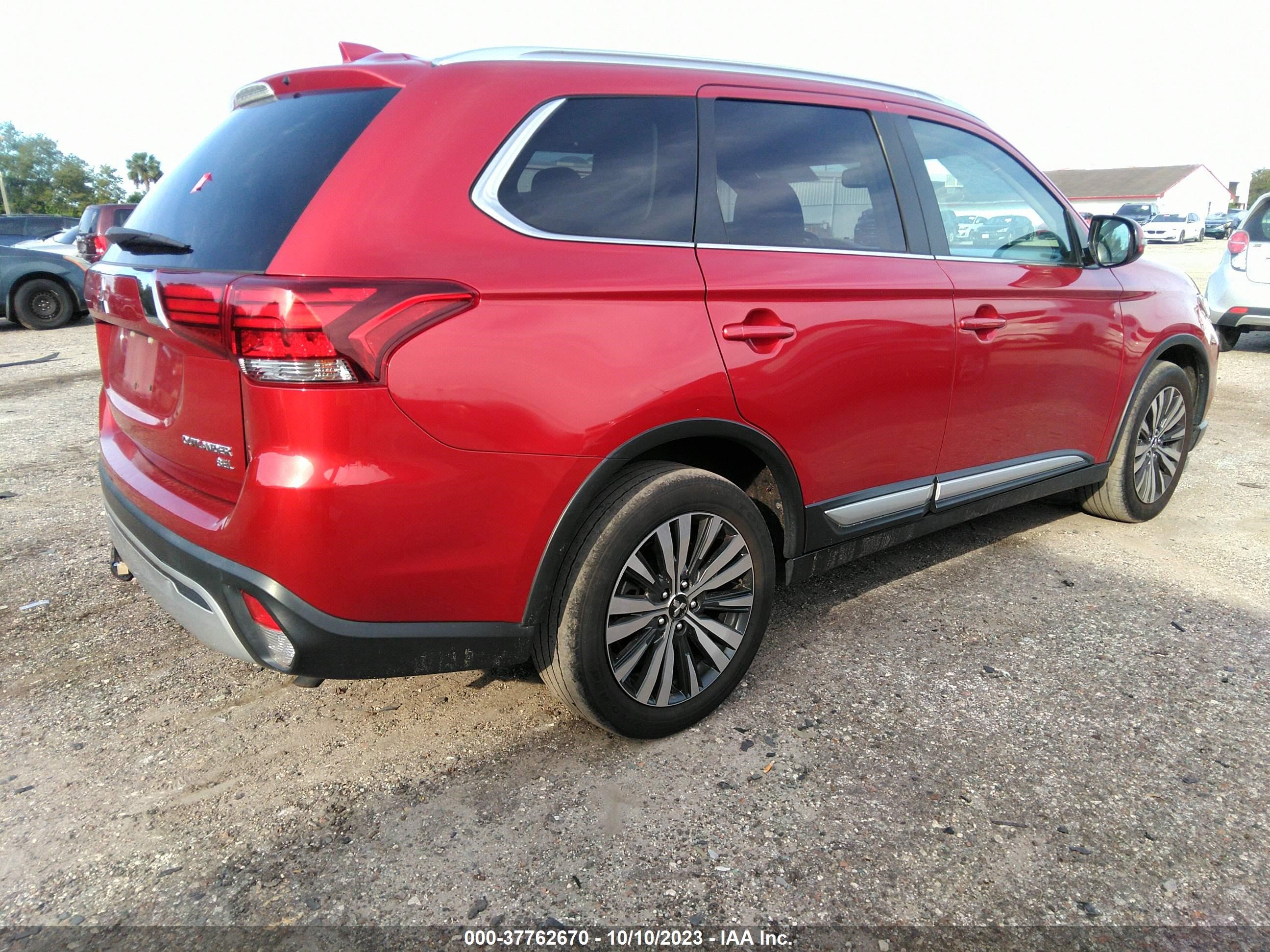 Photo 12 VIN: JA4AD3A35KZ024886 - MITSUBISHI OUTLANDER 