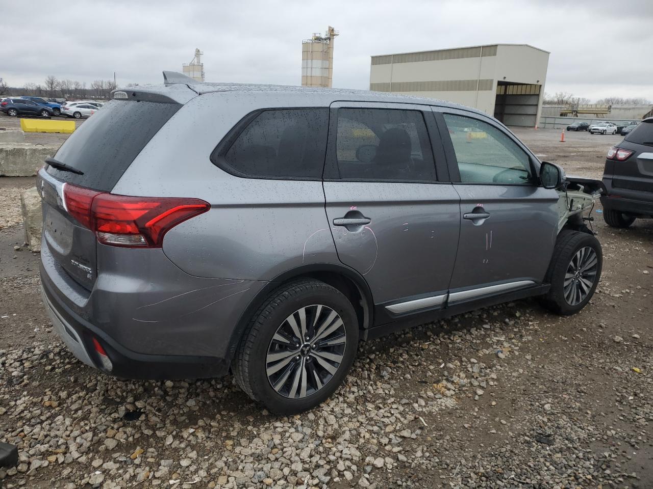 Photo 2 VIN: JA4AD3A35KZ050291 - MITSUBISHI OUTLANDER 