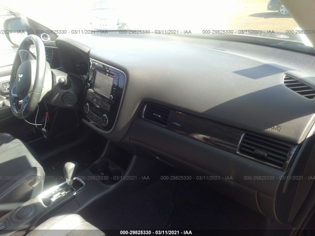 Photo 4 VIN: JA4AD3A36GZ008607 - MITSUBISHI OUTLANDER 