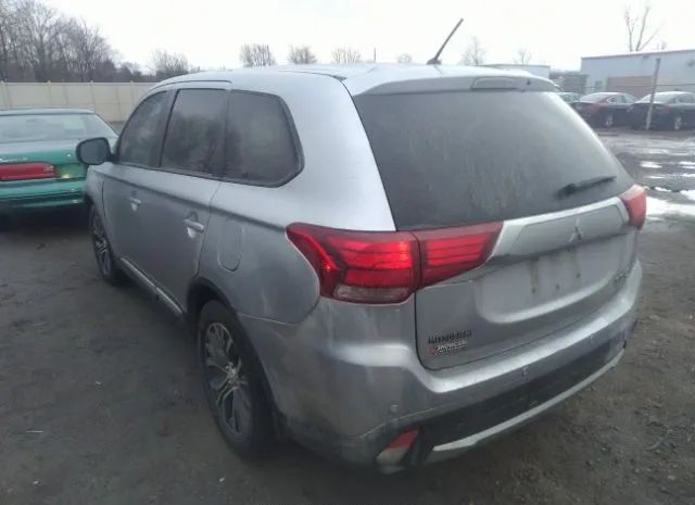 Photo 2 VIN: JA4AD3A36GZ012043 - MITSUBISHI OUTLANDER 