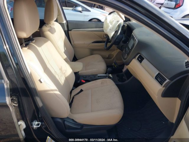 Photo 4 VIN: JA4AD3A36GZ049870 - MITSUBISHI OUTLANDER 