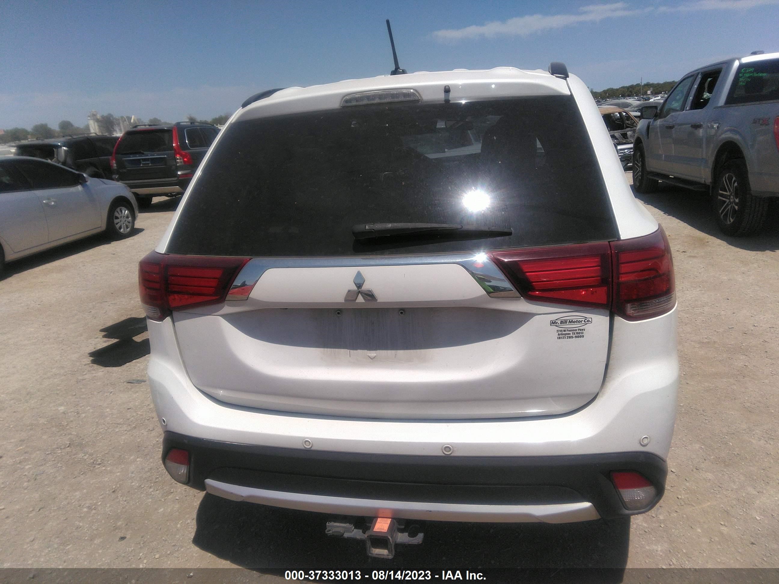 Photo 15 VIN: JA4AD3A36GZ062022 - MITSUBISHI OUTLANDER 