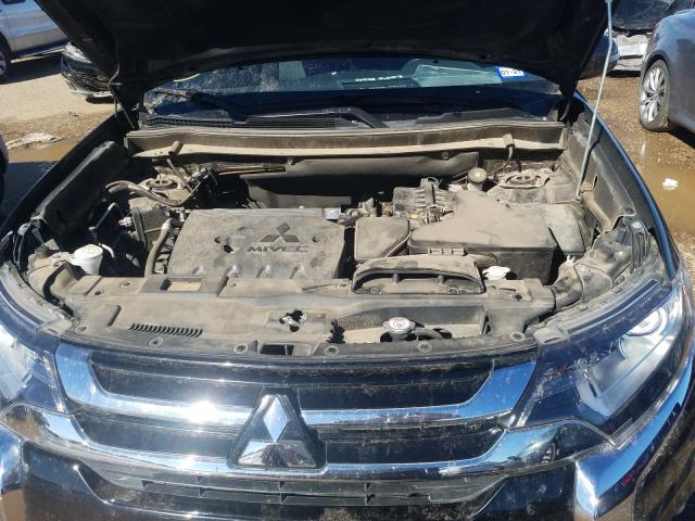 Photo 6 VIN: JA4AD3A36JZ021803 - MITSUBISHI OUTLANDER 