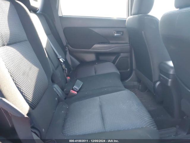 Photo 7 VIN: JA4AD3A36JZ025995 - MITSUBISHI OUTLANDER 