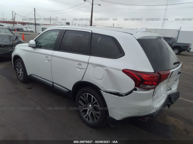 Photo 2 VIN: JA4AD3A36JZ060374 - MITSUBISHI OUTLANDER 