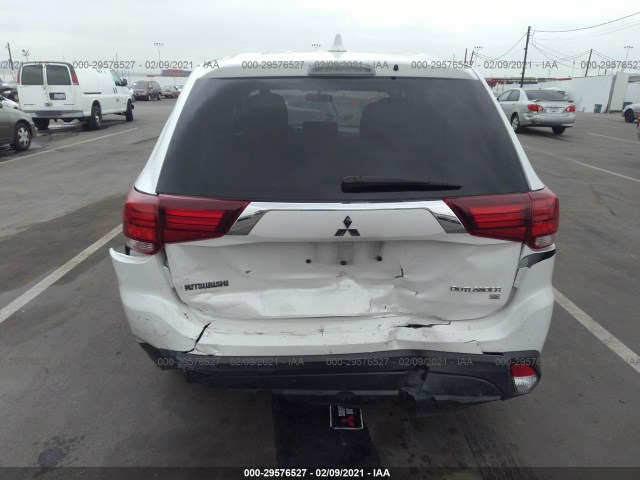 Photo 5 VIN: JA4AD3A36JZ060374 - MITSUBISHI OUTLANDER 