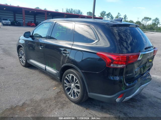 Photo 2 VIN: JA4AD3A36JZ063355 - MITSUBISHI OUTLANDER 