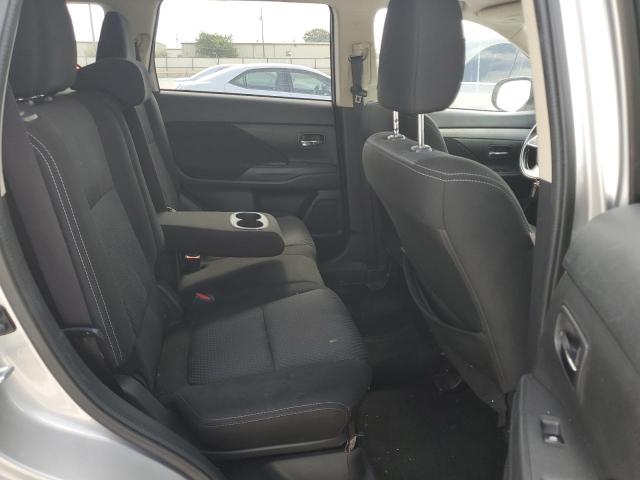 Photo 10 VIN: JA4AD3A36JZ066479 - MITSUBISHI OUTLANDER 